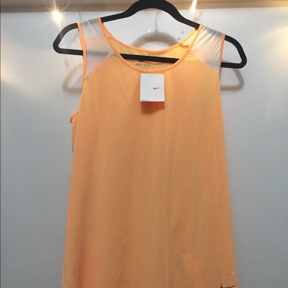 Nike workout tank